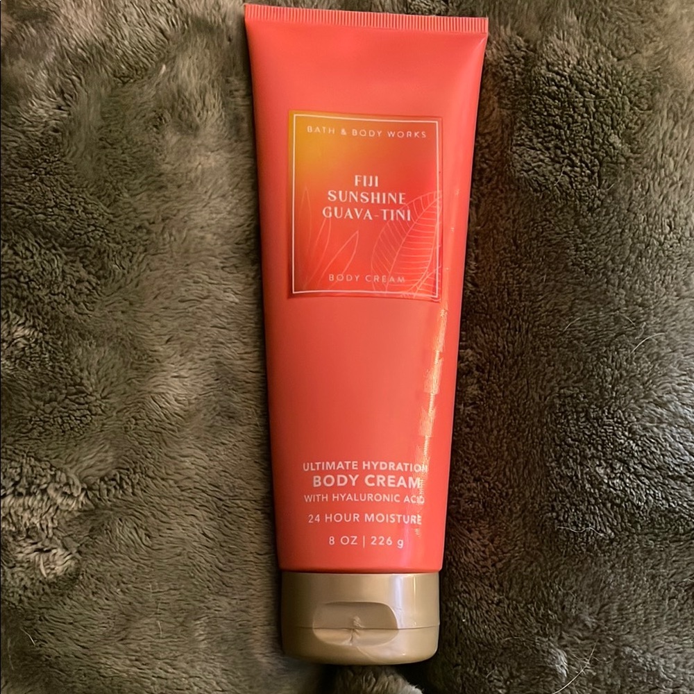 Bath & Body Works Fiji Sunshine Guava-Tini Body Cream - Coral